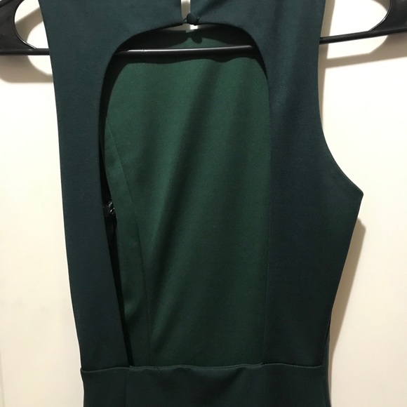 Dark green dress open back - Picture 7 of 8